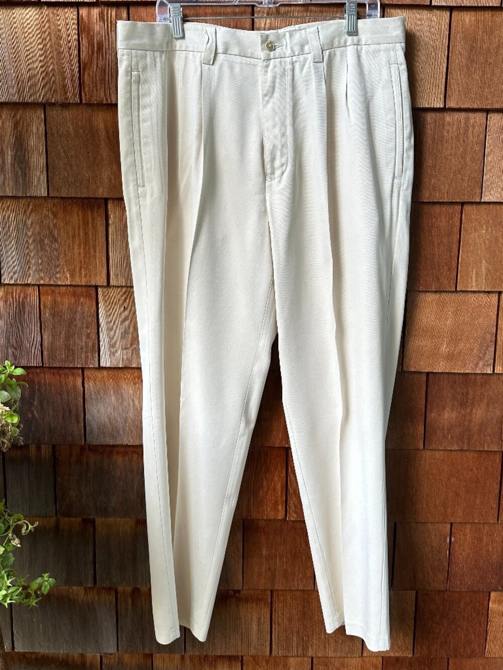 EUC Tommy Bahama Ivory Silk Pleated Front Pants in Men's 35/30